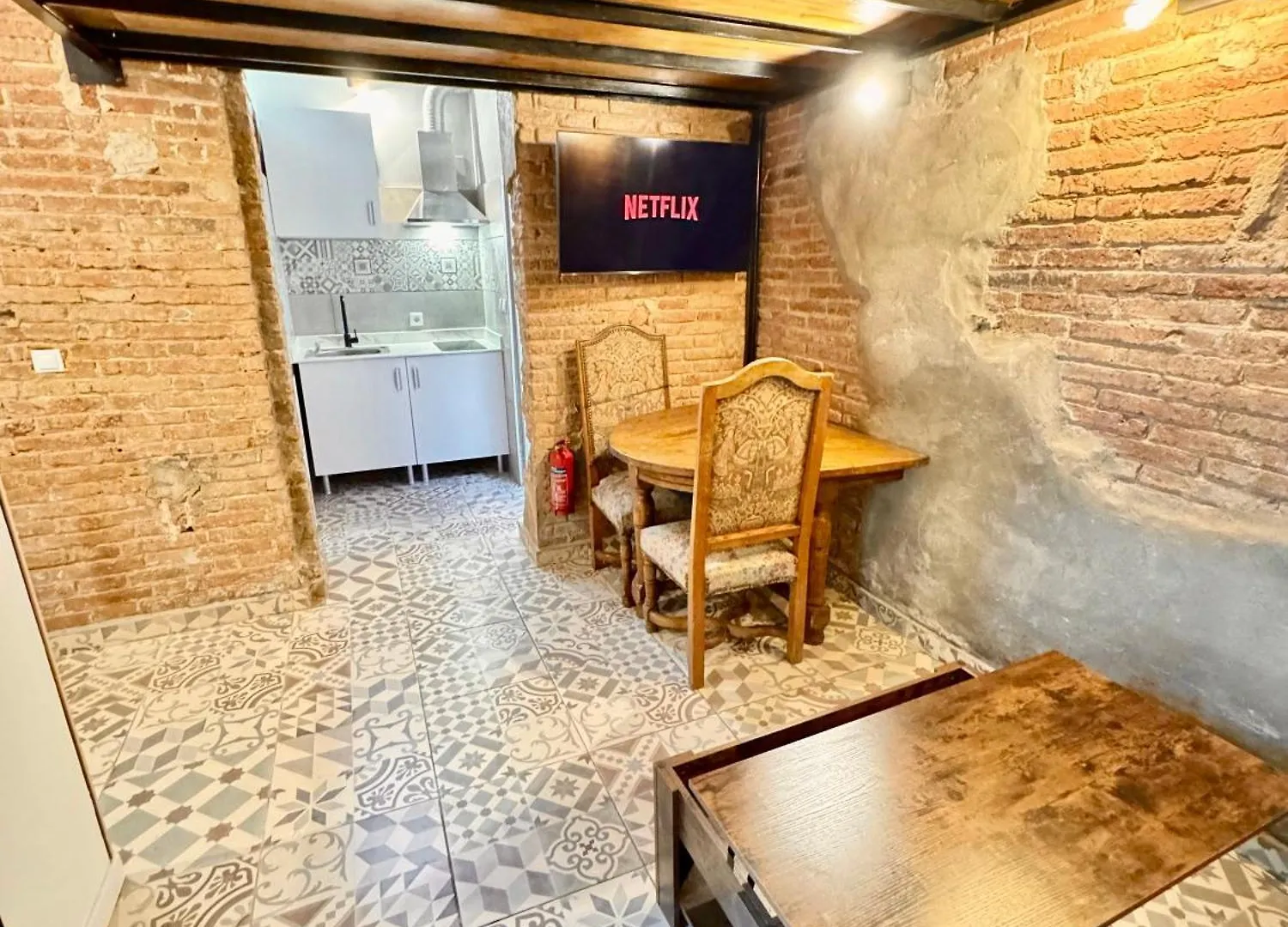 Estudio Nuevo! Al Lado Del Metro L1 L4 L5